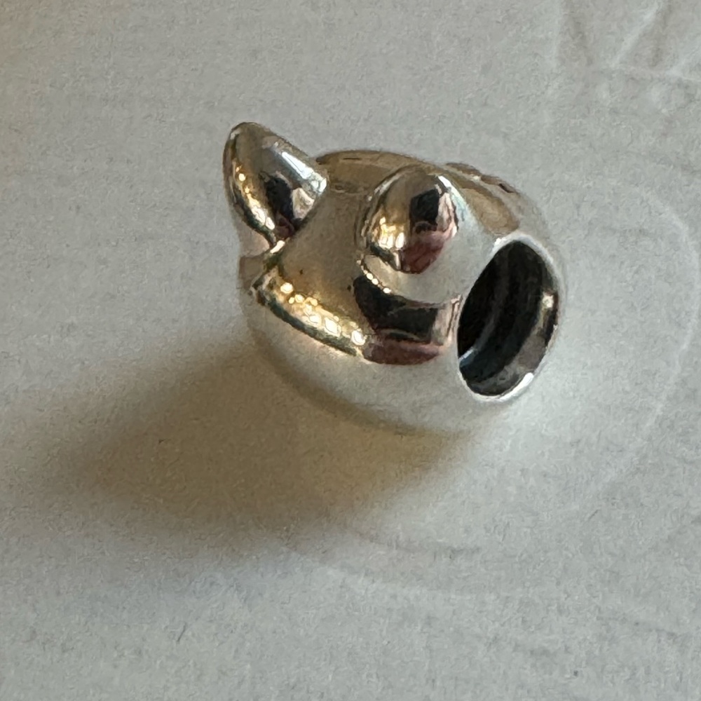 🐈‍⬛ Authentic Pandora Curious Cat Charm - Picture 4 of 9